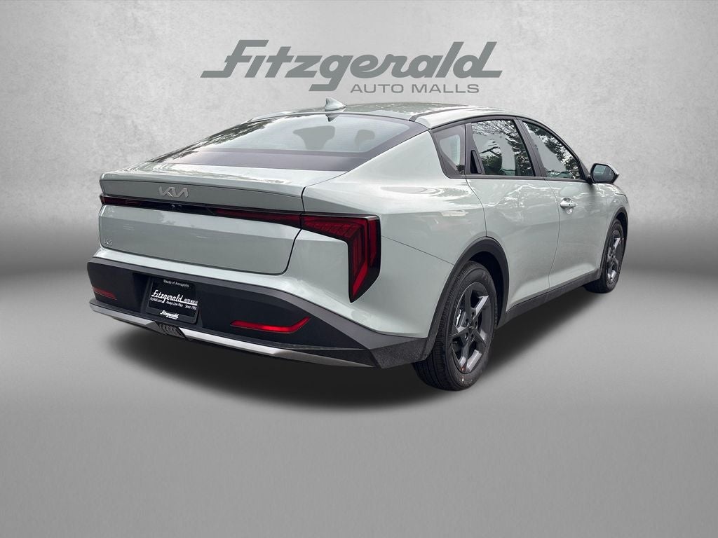 2026 Kia K4 LXS