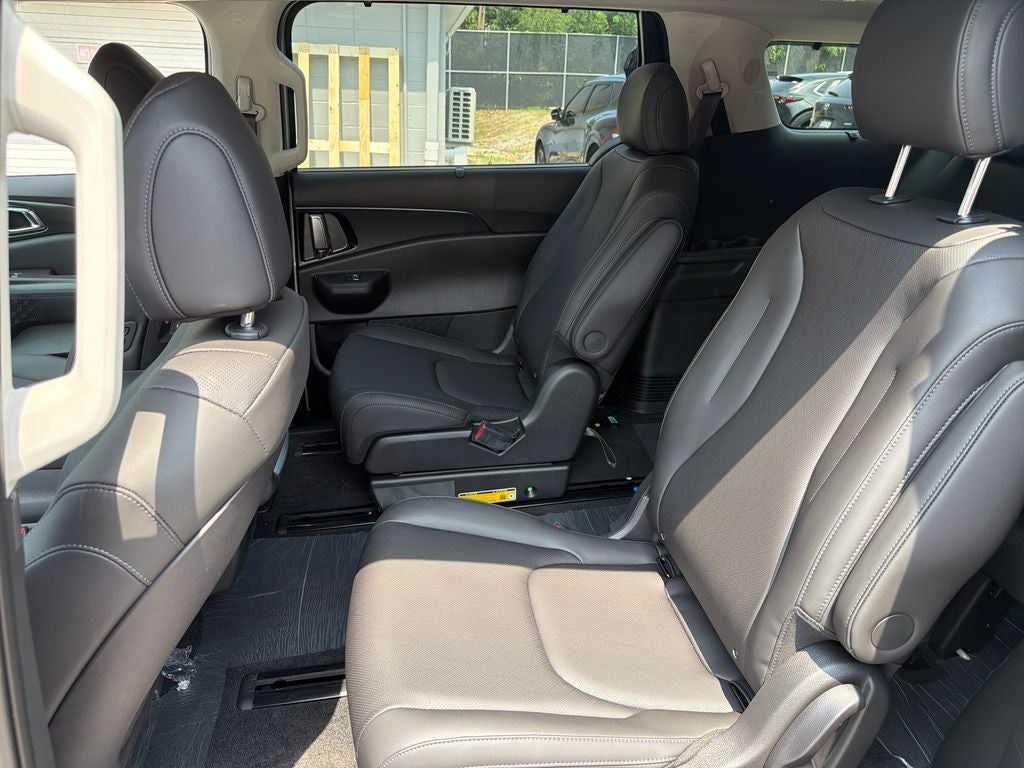 2027 Kia Carnival SX