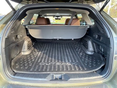 2022 Subaru Outback Touring XT