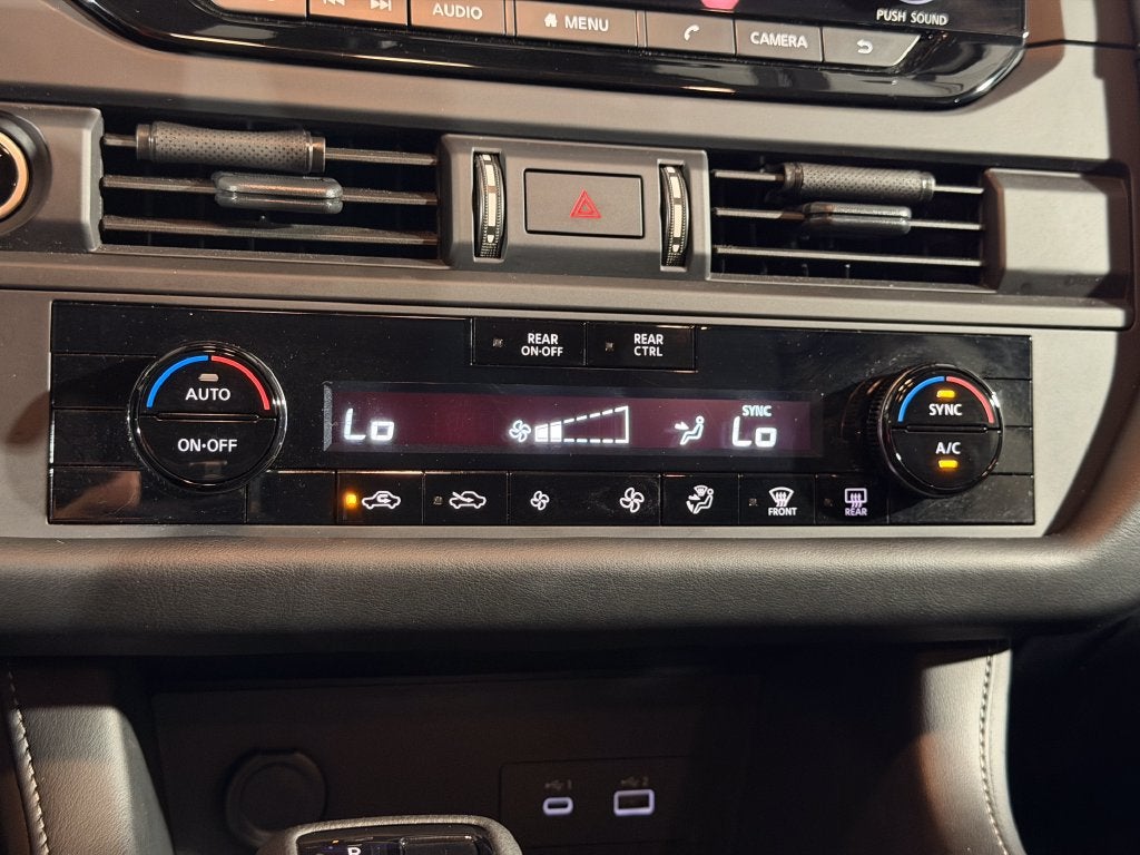 2024 Nissan Pathfinder S