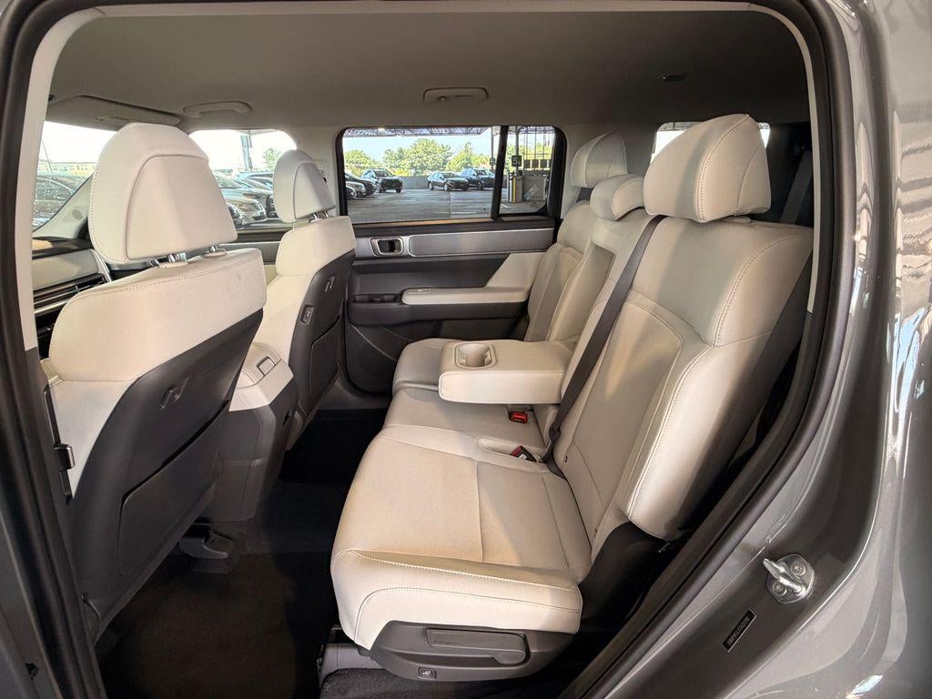 2026 Hyundai Santa Fe SE FWD