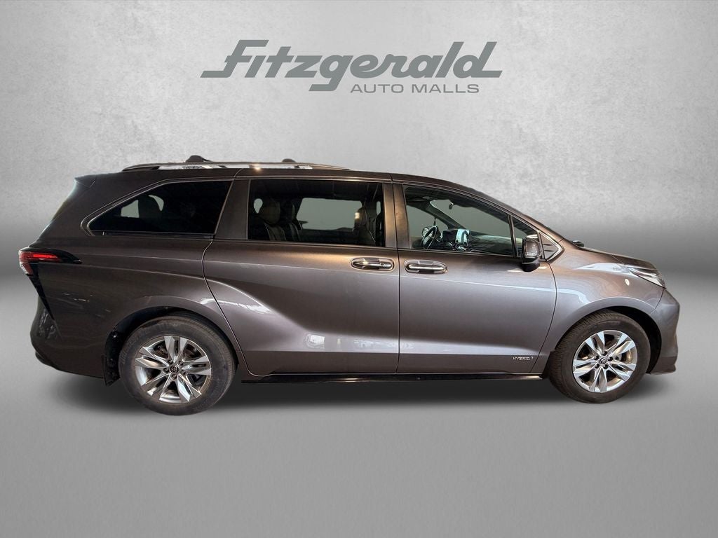 2021 Toyota Sienna Limited 7 Passenger