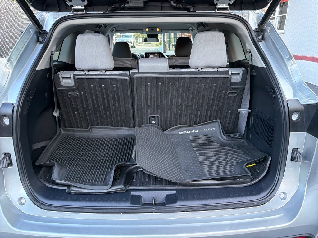 2020 Toyota Highlander LE