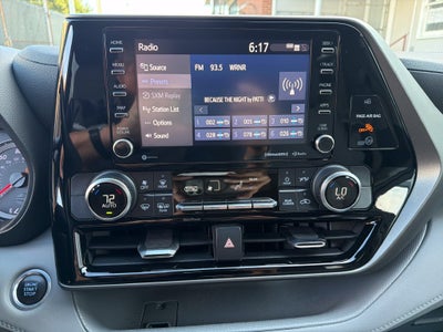 2020 Toyota Highlander LE