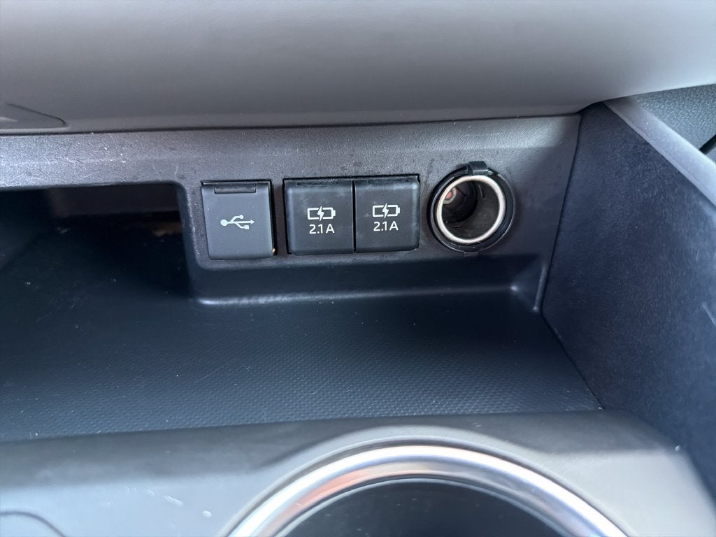 2020 Toyota Highlander LE