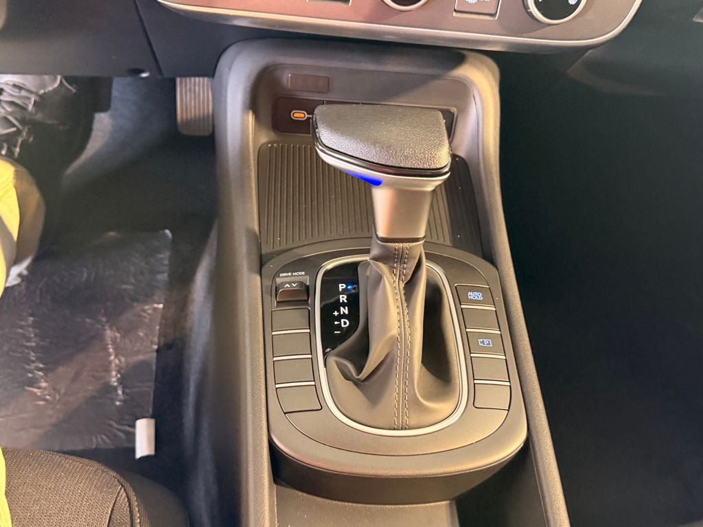 2027 Hyundai Kona SE FWD