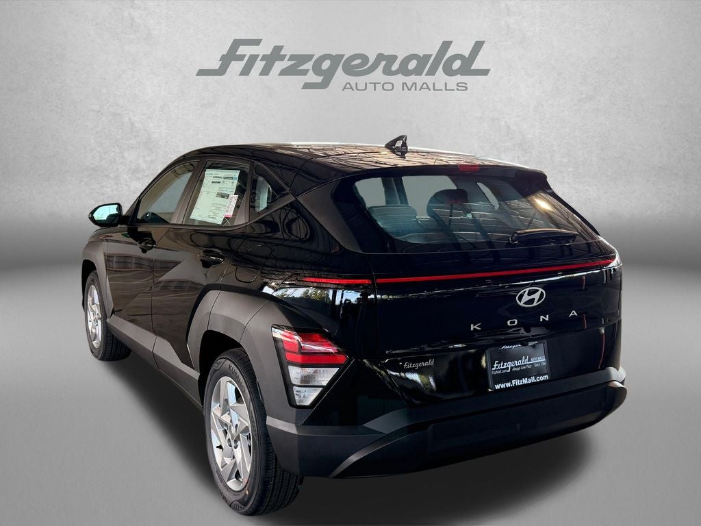 2027 Hyundai Kona SE FWD