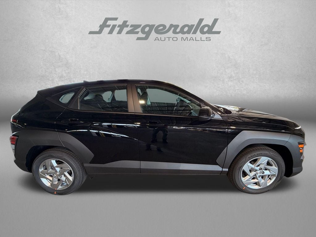 2027 Hyundai Kona SE FWD
