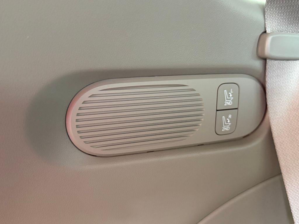 2026 Hyundai Palisade Hybrid Blue SEL 8P