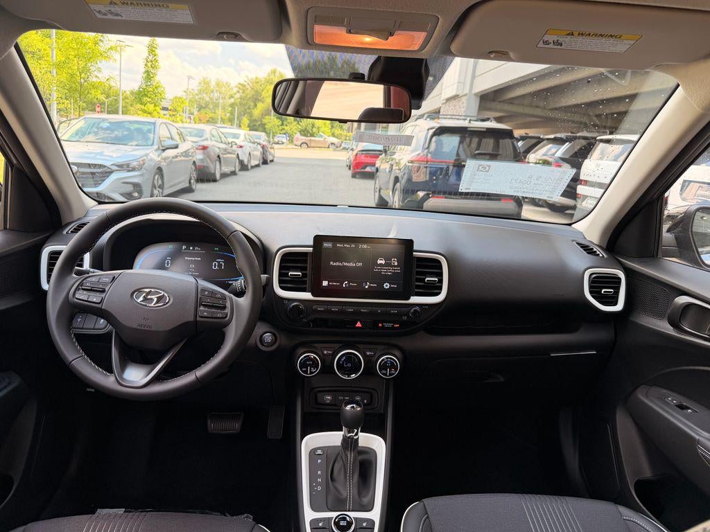 2026 Hyundai Venue SEL w/Two-Tone Roof