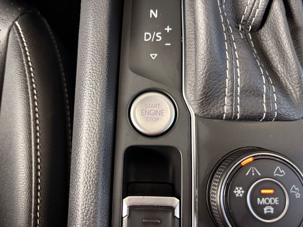 2023 Volkswagen Atlas 2.0T SE w/Technology