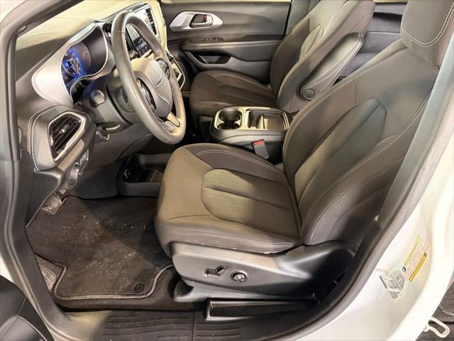 2024 Chrysler Pacifica Touring