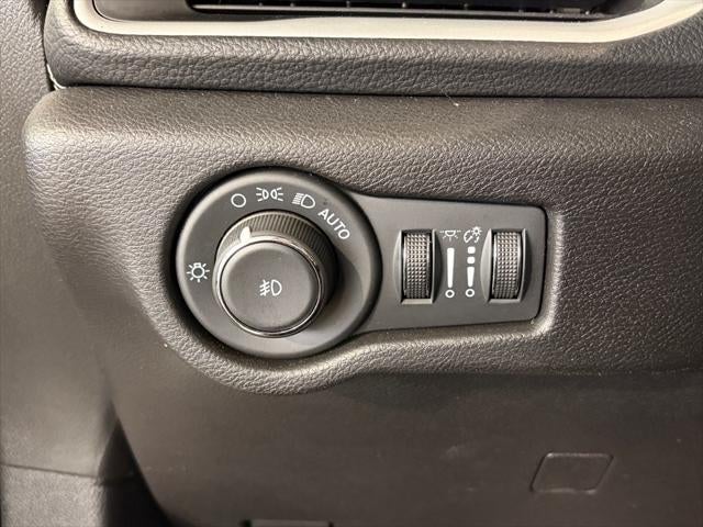 2024 Chrysler Pacifica Touring