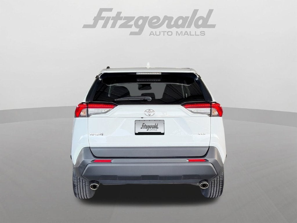 2025 Toyota RAV4 XLE
