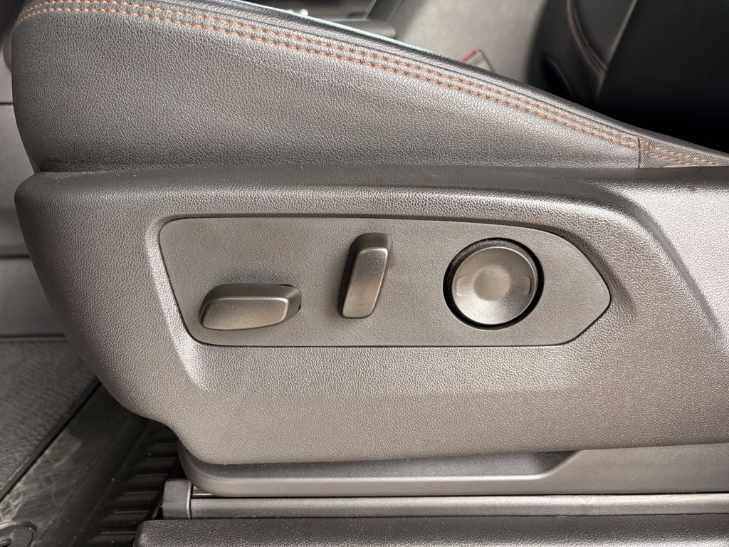 2025 GMC Sierra AT4
