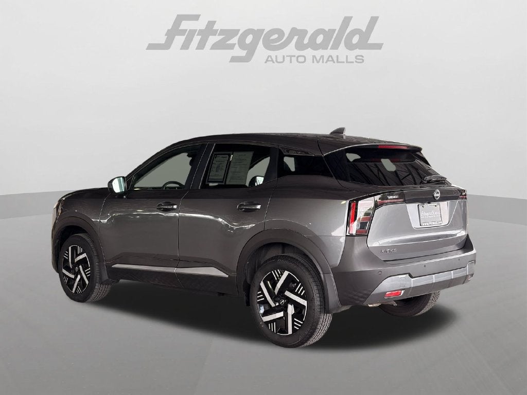 2025 Nissan Kicks MPV SV