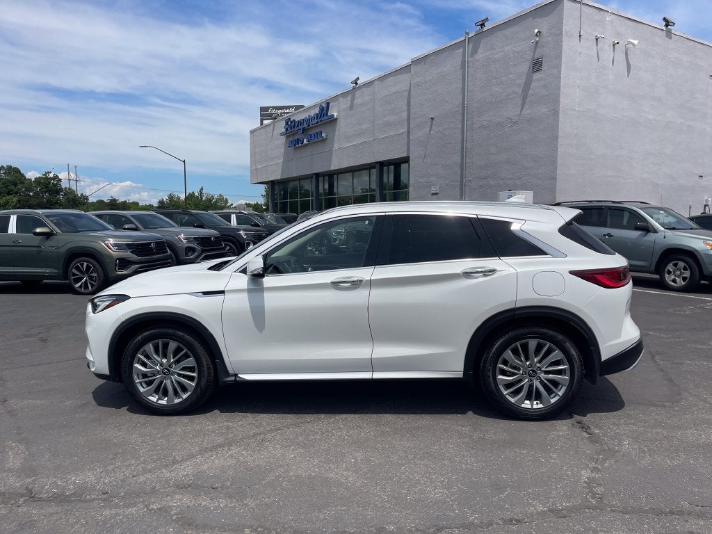 2023 INFINITI QX50 LUXE