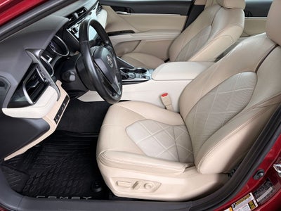2019 Toyota Camry Hybrid XLE