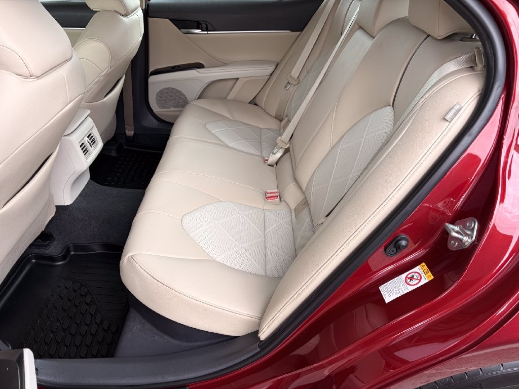 2019 Toyota Camry Hybrid XLE