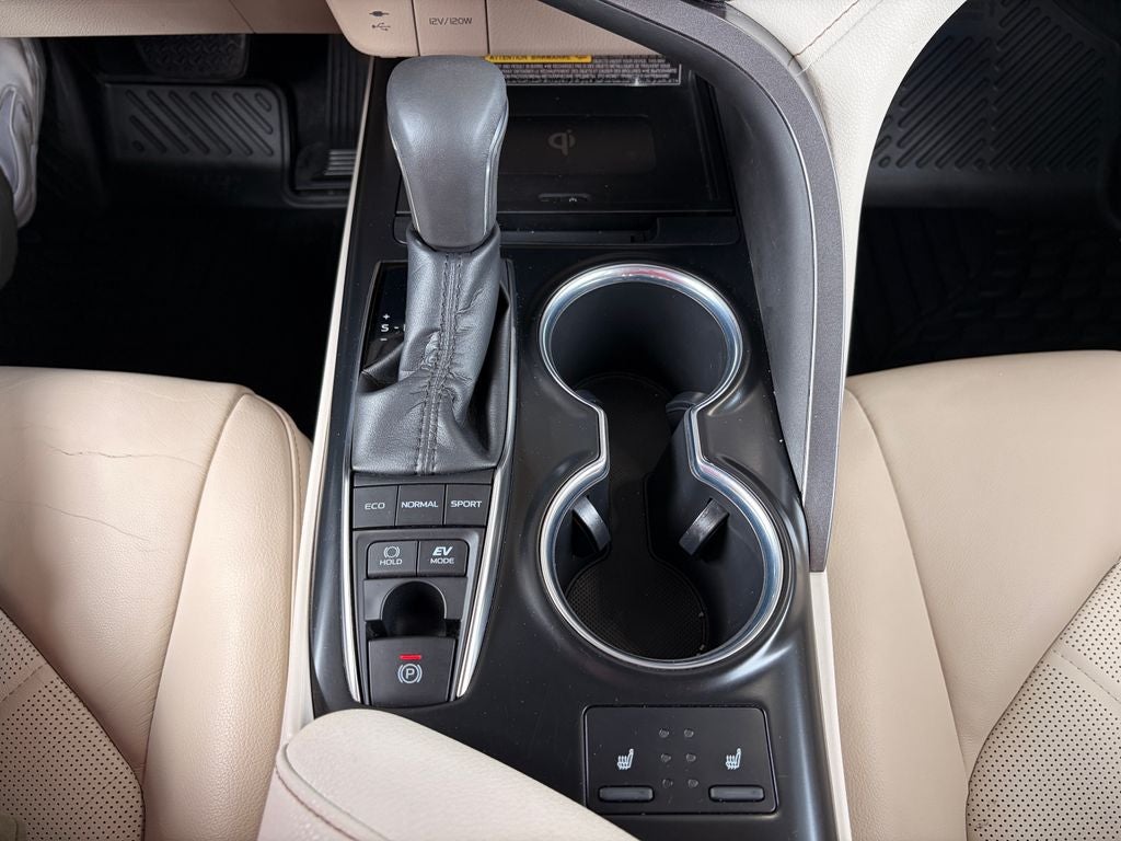 2019 Toyota Camry Hybrid XLE