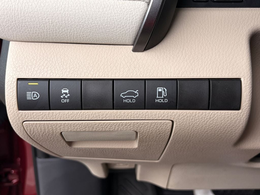 2019 Toyota Camry Hybrid XLE