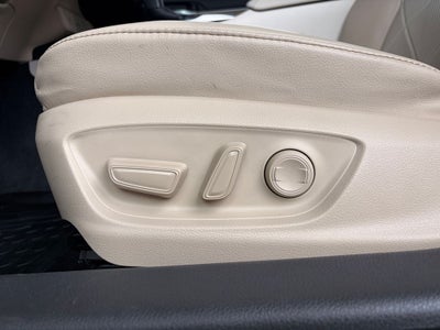 2019 Toyota Camry Hybrid XLE