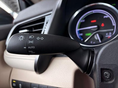2019 Toyota Camry Hybrid XLE