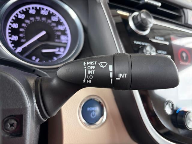 2019 Toyota Camry Hybrid XLE