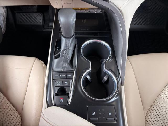 2019 Toyota Camry Hybrid XLE
