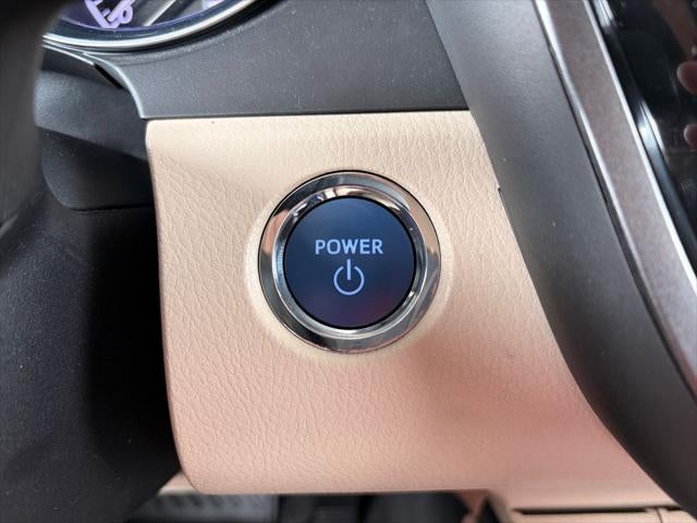 2019 Toyota Camry Hybrid XLE