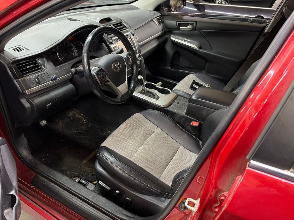 2014 Toyota CAMRY SE