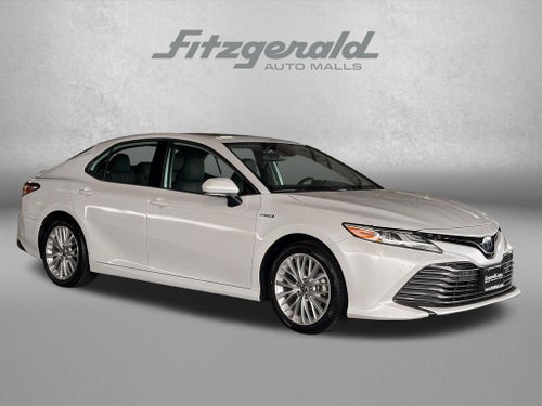 2020 Toyota Camry Hybrid XLE