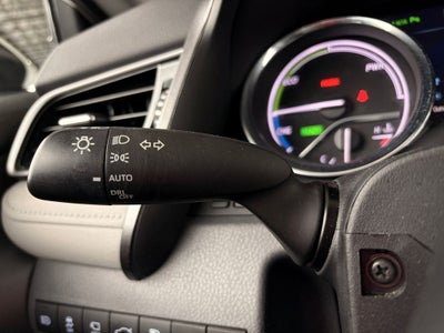 2020 Toyota Camry Hybrid XLE