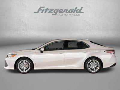 2020 Toyota Camry Hybrid XLE