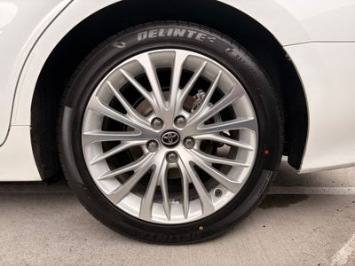 2020 Toyota Camry Hybrid XLE