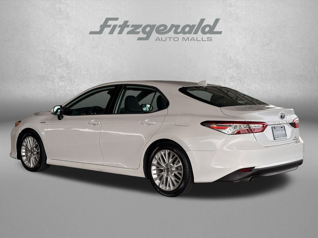 2020 Toyota Camry Hybrid XLE