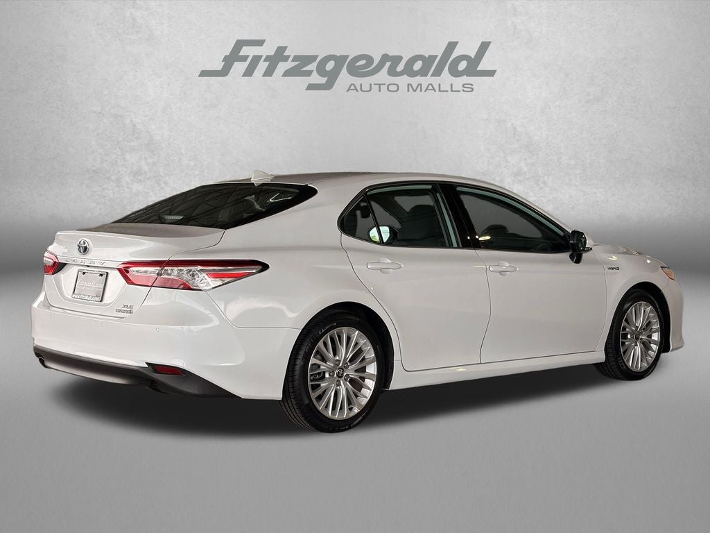 2020 Toyota Camry Hybrid XLE