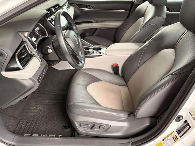 2020 Toyota Camry Hybrid XLE