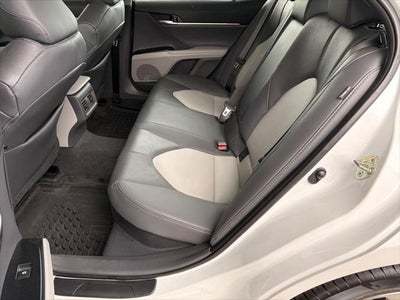 2020 Toyota Camry Hybrid XLE