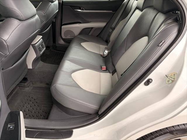 2020 Toyota Camry Hybrid XLE