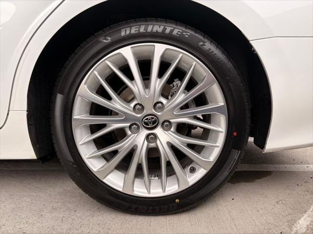 2020 Toyota Camry Hybrid XLE