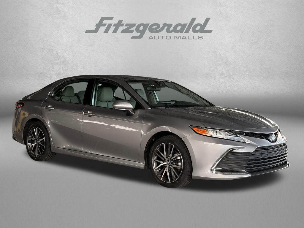 2023 Toyota Camry Hybrid XLE