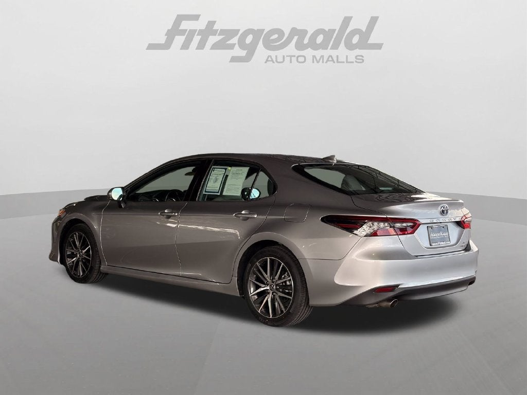 2023 Toyota Camry Hybrid XLE
