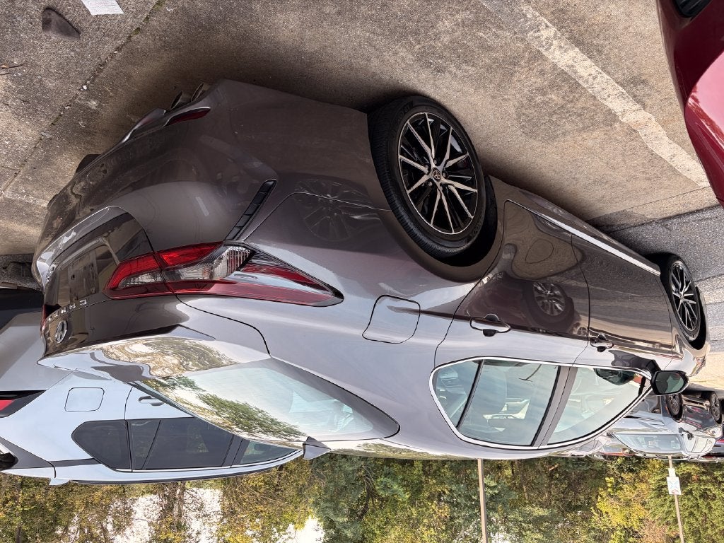 2023 Toyota Camry Hybrid SE