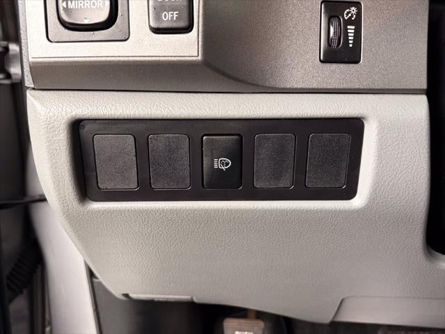 2017 Toyota Sequoia SR5 5.7L