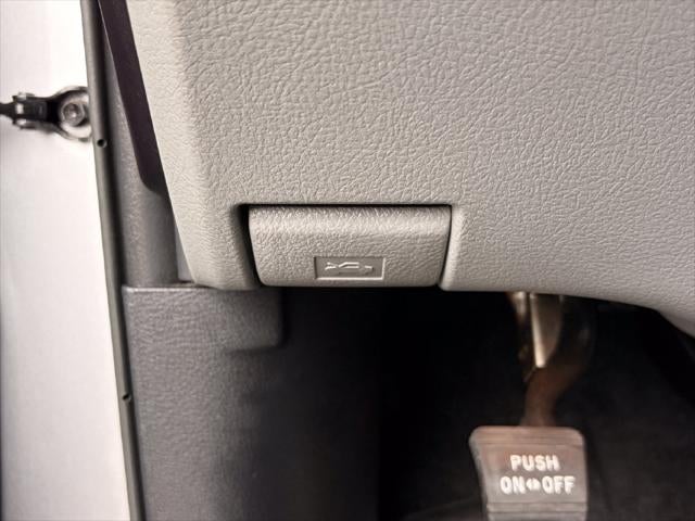2017 Toyota Sequoia SR5 5.7L