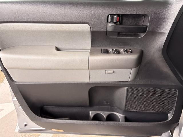 2017 Toyota Sequoia SR5 5.7L