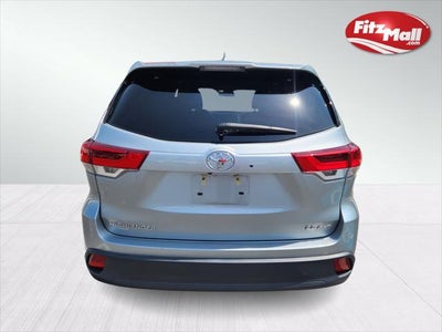2019 Toyota HIGHLANDER LE Plus