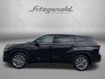 2024 Toyota Highlander Hybrid Platinum