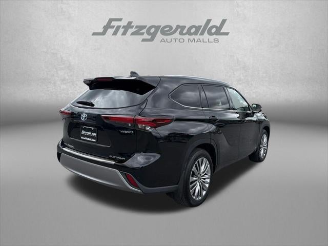 2024 Toyota Highlander Hybrid Platinum